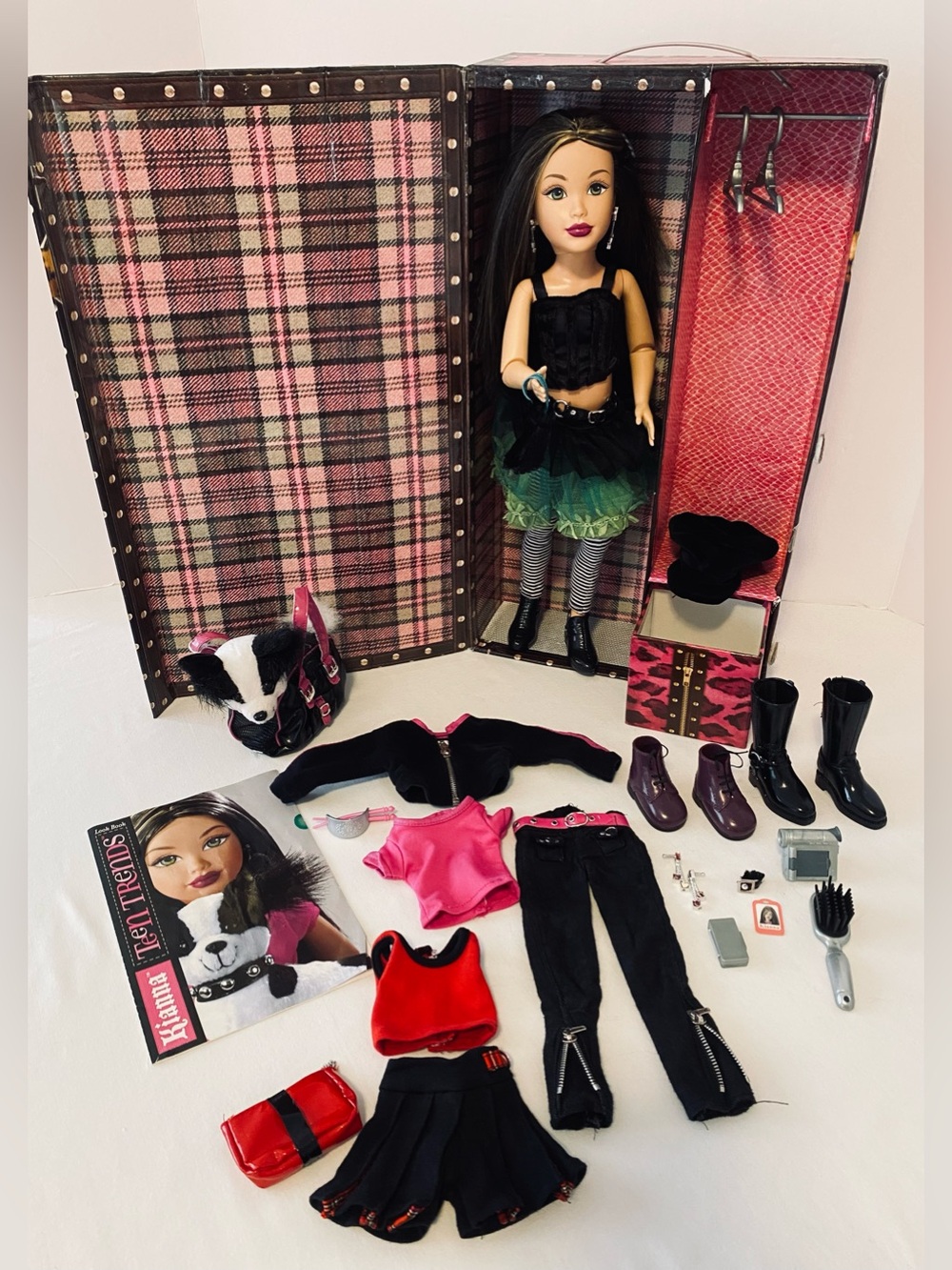 Mattel Teen Trend Rianna Doll H8087 2005